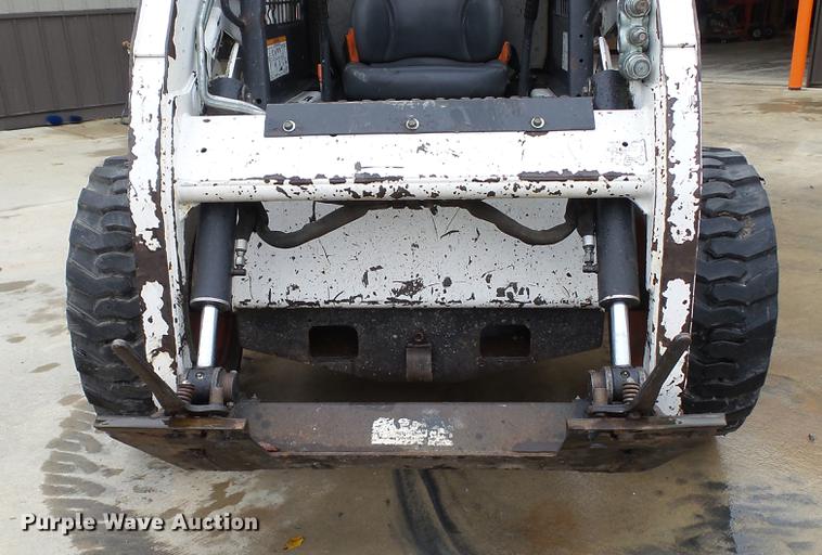 image for item DE4949 2009 Bobcat S150 skid steer