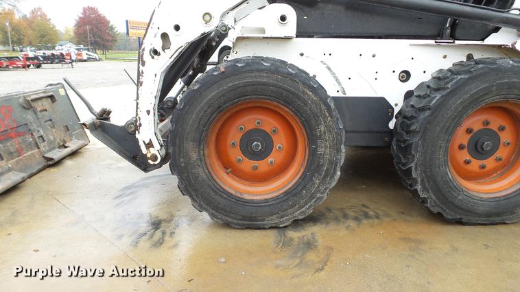 image for item DE4949 2009 Bobcat S150 skid steer