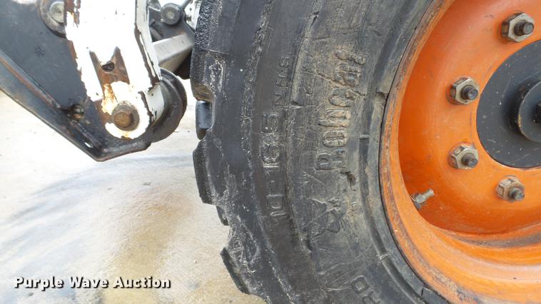 image for item DE4949 2009 Bobcat S150 skid steer