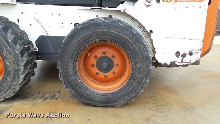 image for item DE4949 2009 Bobcat S150 skid steer