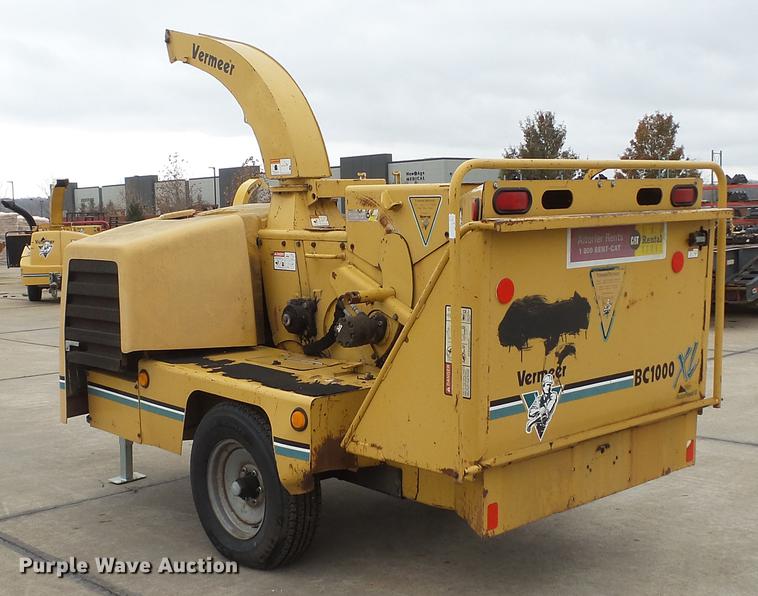 image for item DE4960 2003 Vermeer BC1000XL wood chipper