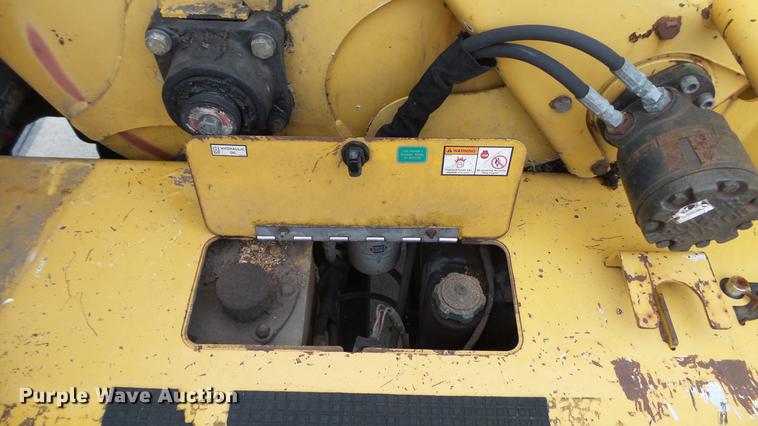 image for item DE4960 2003 Vermeer BC1000XL wood chipper