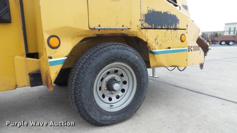 image for item DE4960 2003 Vermeer BC1000XL wood chipper