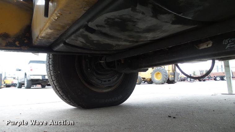 image for item DE4960 2003 Vermeer BC1000XL wood chipper