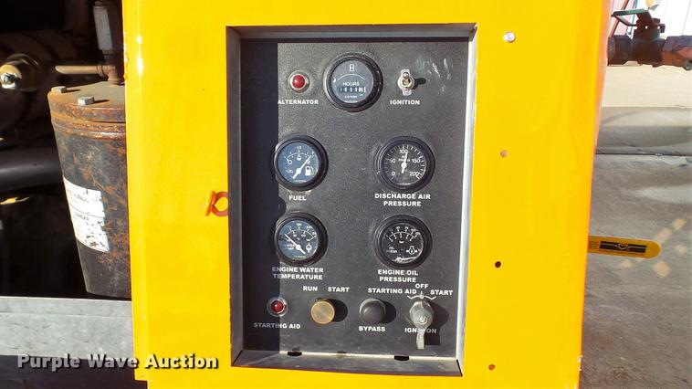 image for item DE4987 2006 Sullivan Palatek D210011JDB air compressor