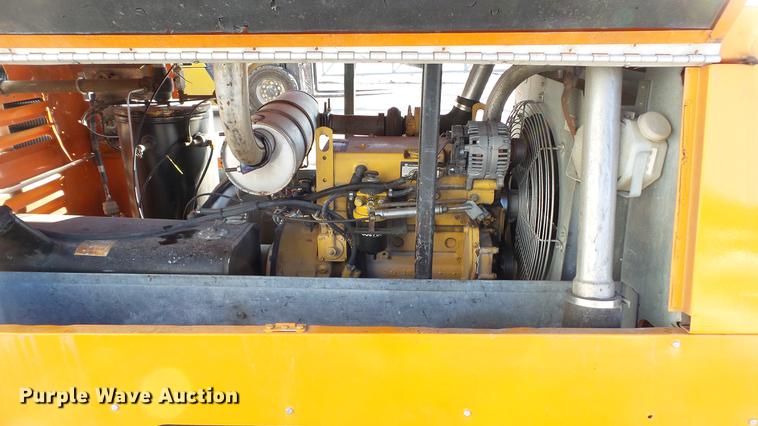 image for item DE4987 2006 Sullivan Palatek D210011JDB air compressor