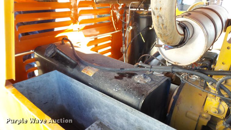image for item DE4987 2006 Sullivan Palatek D210011JDB air compressor