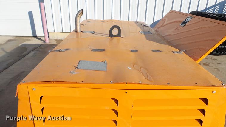 image for item DE4987 2006 Sullivan Palatek D210011JDB air compressor