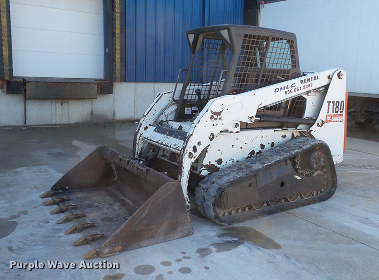 image for item DE4988 2012 Bobcat T180 skid steer