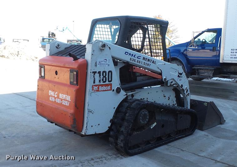 image for item DE4988 2012 Bobcat T180 skid steer