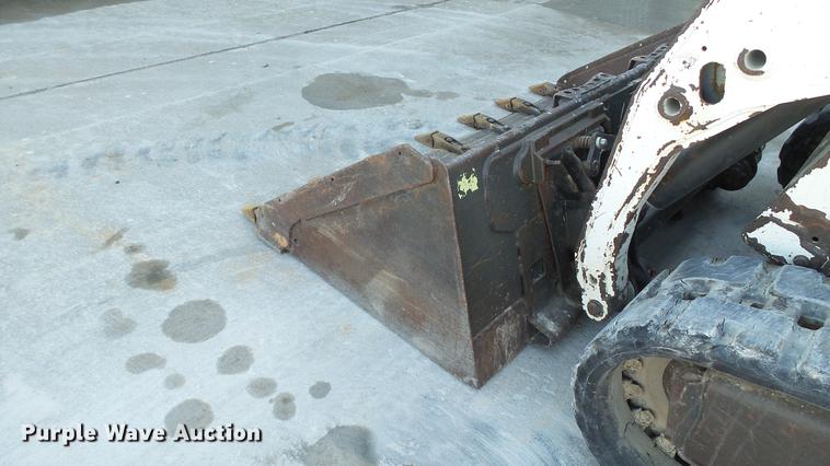 image for item DE4988 2012 Bobcat T180 skid steer