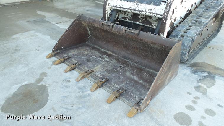 image for item DE4988 2012 Bobcat T180 skid steer