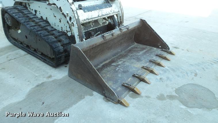 image for item DE4988 2012 Bobcat T180 skid steer