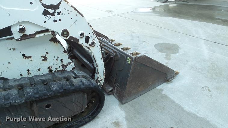 image for item DE4988 2012 Bobcat T180 skid steer