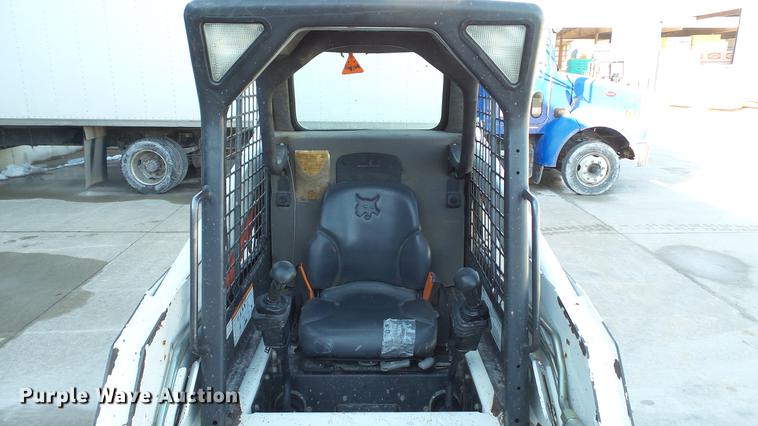 image for item DE4988 2012 Bobcat T180 skid steer