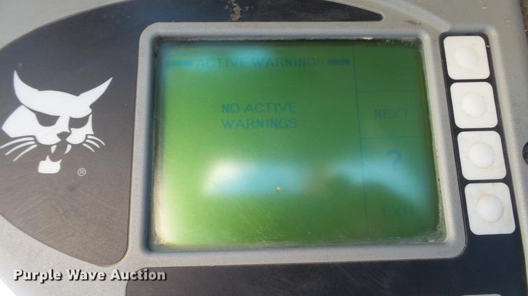 image for item DE4988 2012 Bobcat T180 skid steer