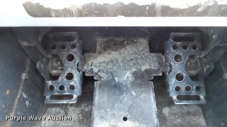 image for item DE4988 2012 Bobcat T180 skid steer