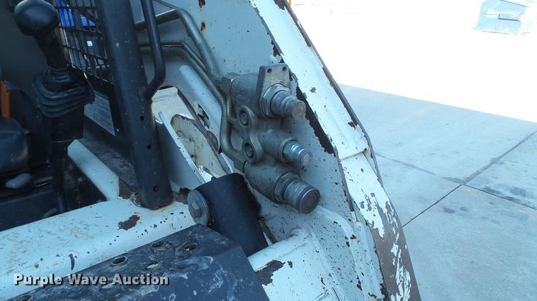 image for item DE4988 2012 Bobcat T180 skid steer