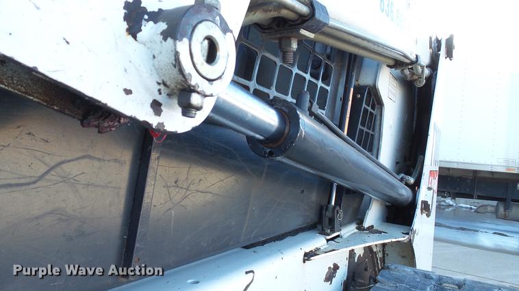 image for item DE4988 2012 Bobcat T180 skid steer