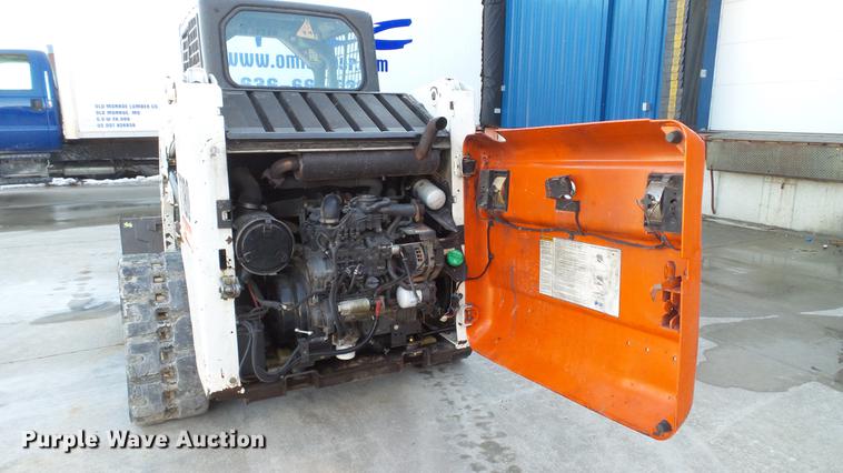 image for item DE4988 2012 Bobcat T180 skid steer