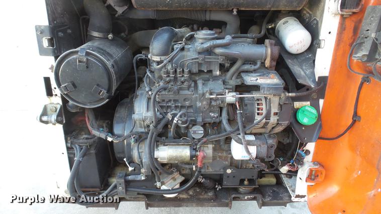image for item DE4988 2012 Bobcat T180 skid steer