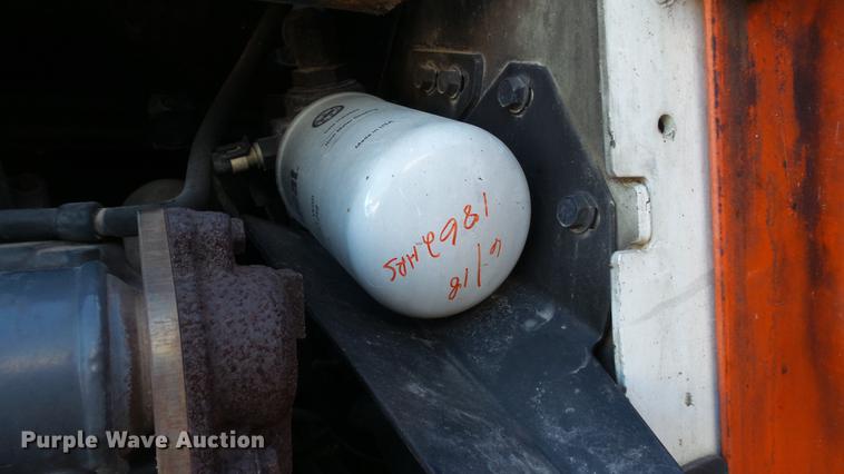 image for item DE4988 2012 Bobcat T180 skid steer