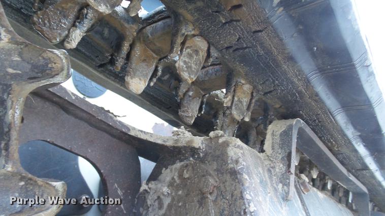 image for item DE4988 2012 Bobcat T180 skid steer