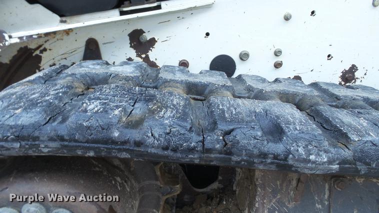 image for item DE4988 2012 Bobcat T180 skid steer