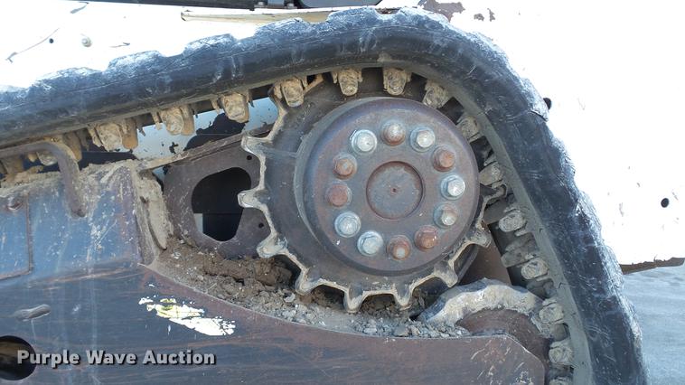 image for item DE4988 2012 Bobcat T180 skid steer