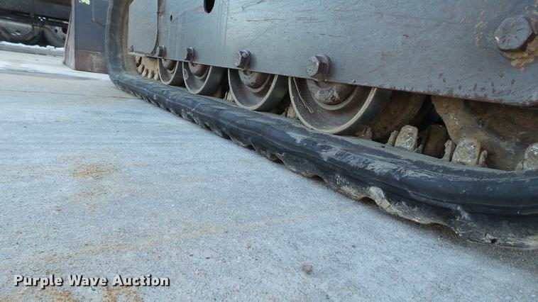 image for item DE4988 2012 Bobcat T180 skid steer