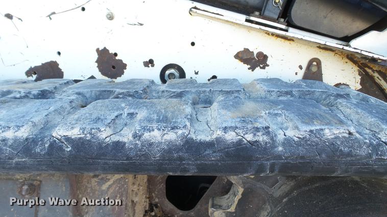 image for item DE4988 2012 Bobcat T180 skid steer