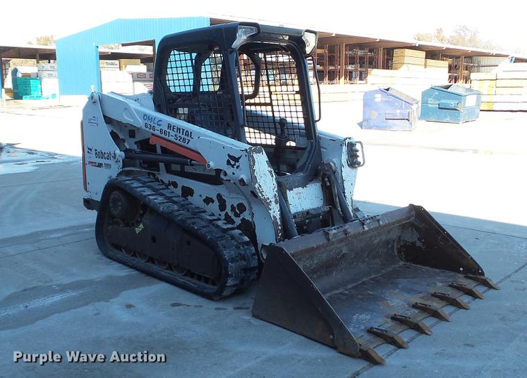 image for item DE4989 2013 Bobcat T550 skid steer