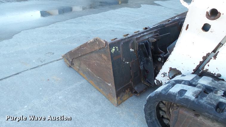 image for item DE4989 2013 Bobcat T550 skid steer