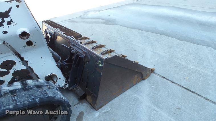 image for item DE4989 2013 Bobcat T550 skid steer