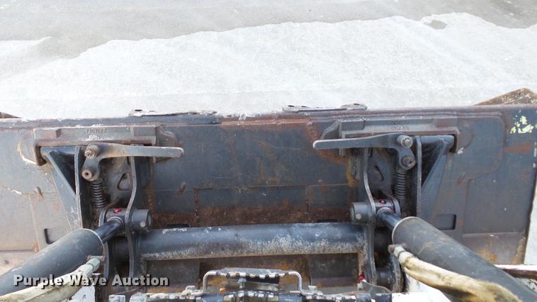 image for item DE4989 2013 Bobcat T550 skid steer