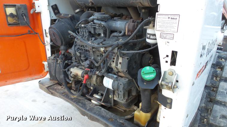 image for item DE4989 2013 Bobcat T550 skid steer