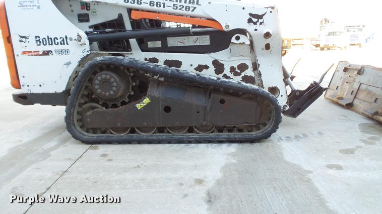 image for item DE4989 2013 Bobcat T550 skid steer