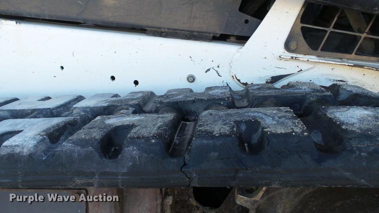 image for item DE4989 2013 Bobcat T550 skid steer