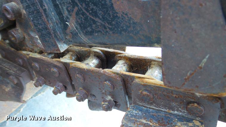 image for item DE4990 2011 Toro TRX-26 trencher