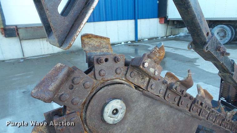 image for item DE4990 2011 Toro TRX-26 trencher
