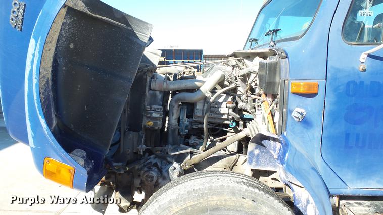 image for item DE4991 2000 International 4700 dump flatbed truck