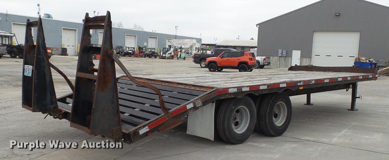 image for item DE5000 2001 Mac-lander equipment trailer