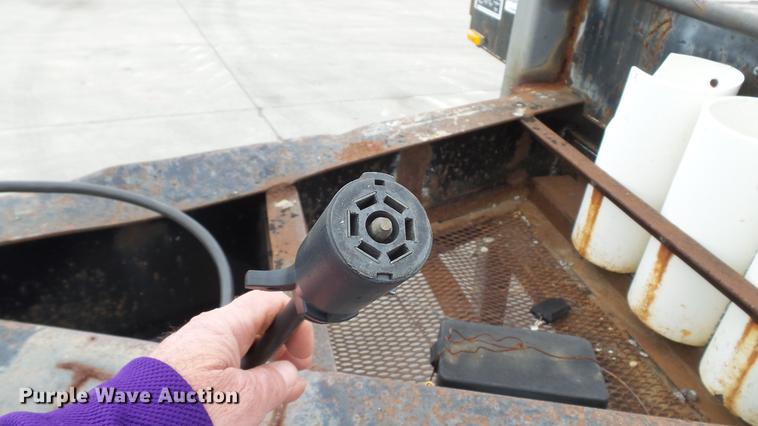 image for item DE5000 2001 Mac-lander equipment trailer