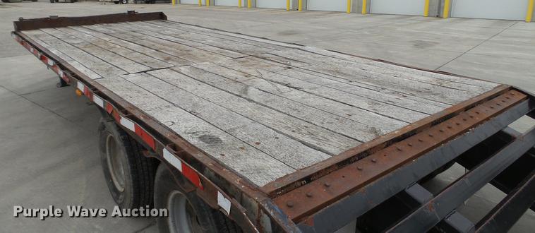 image for item DE5000 2001 Mac-lander equipment trailer