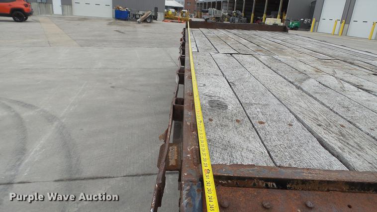 image for item DE5000 2001 Mac-lander equipment trailer