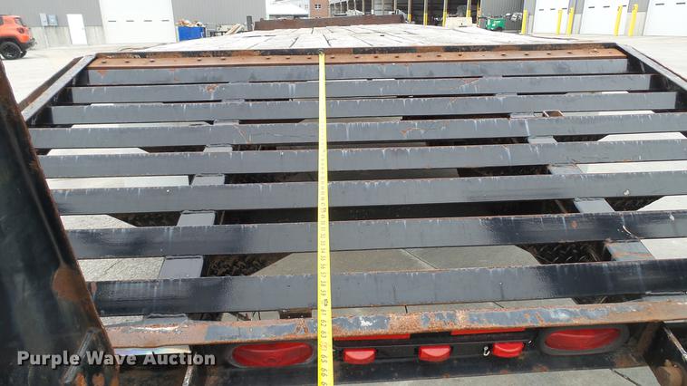 image for item DE5000 2001 Mac-lander equipment trailer