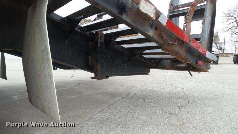 image for item DE5000 2001 Mac-lander equipment trailer