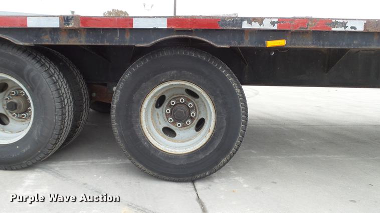 image for item DE5000 2001 Mac-lander equipment trailer