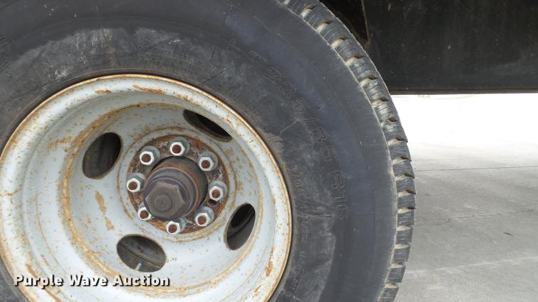 image for item DE5000 2001 Mac-lander equipment trailer