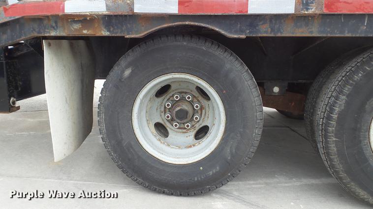 image for item DE5000 2001 Mac-lander equipment trailer